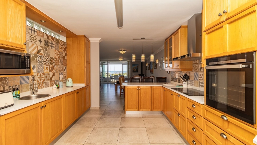 3 Bedroom Property for Sale in Bloubergstrand Western Cape